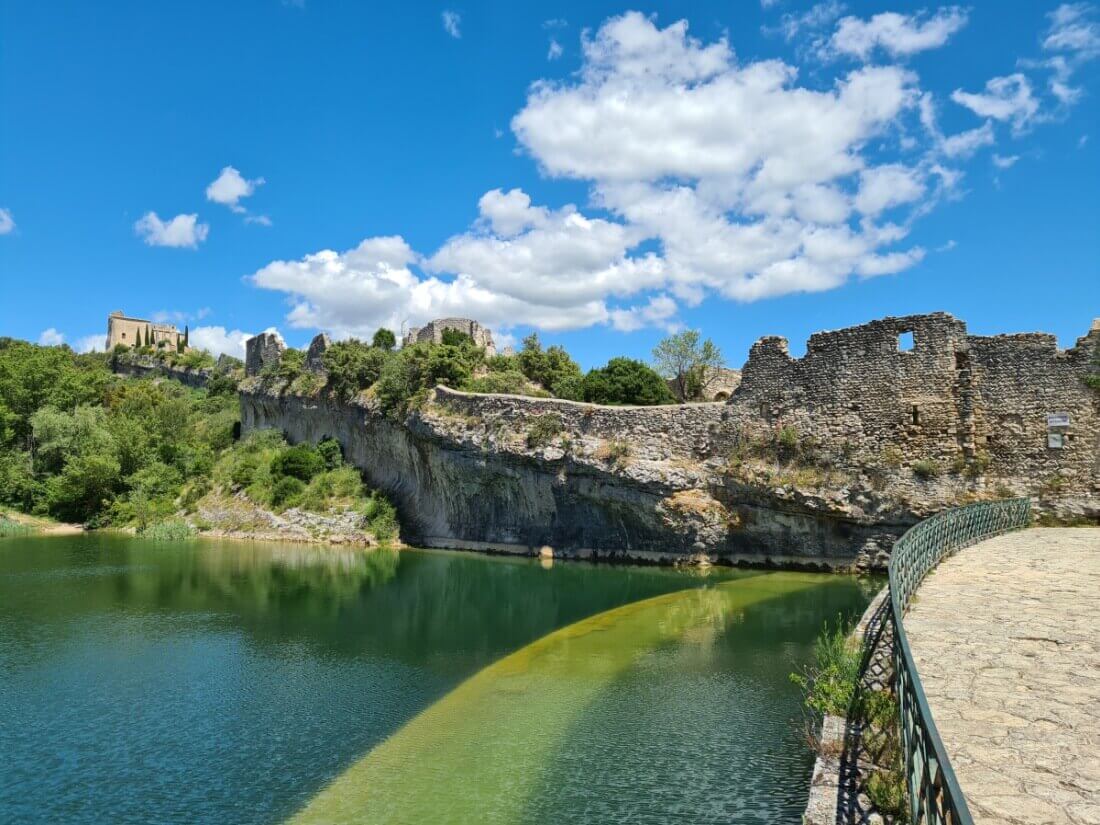 Le Barrage